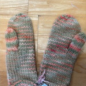 Handknit Multicolor Wool Mittens - Green & Coral merino wool silk
